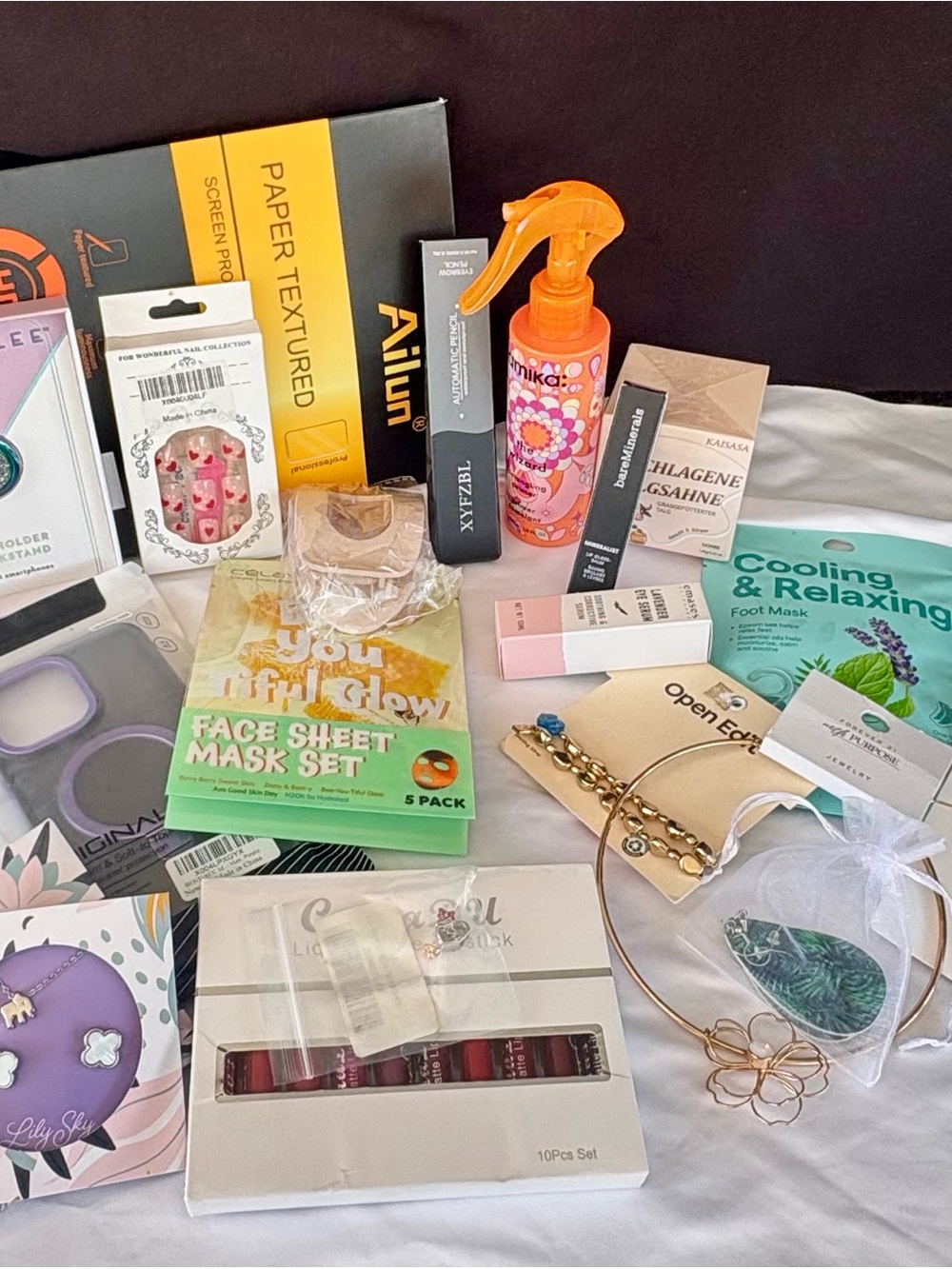 19 Piece Jewelry/Beauty/Accessories Bundle